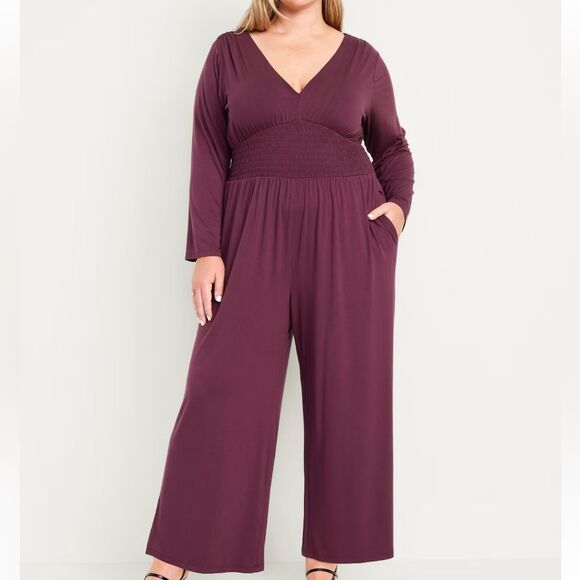 Old Navy Pants - NWT Old Navy Waist Defined V Neck Jumpsuit Size 4X